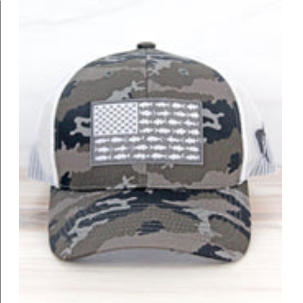 Camo mesh USA Fish Hat